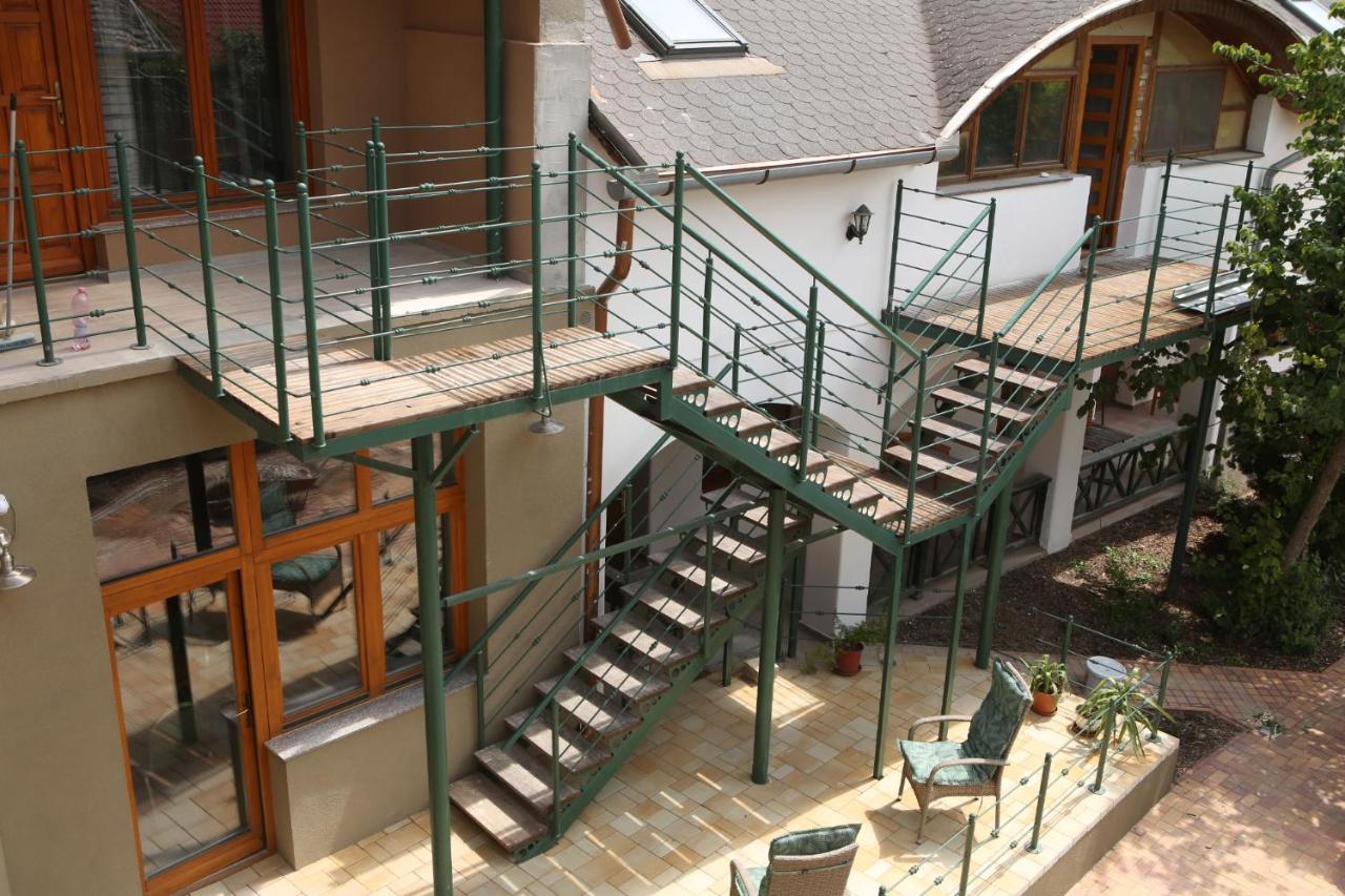 Hunyadi Panzio-Apartman Мако Экстерьер фото