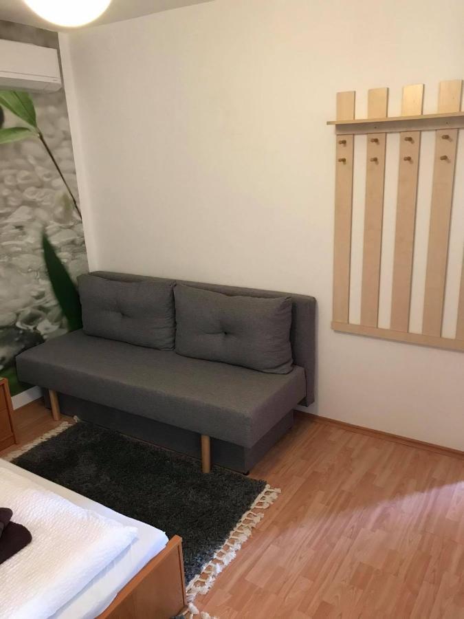 Hunyadi Panzio-Apartman Мако Экстерьер фото