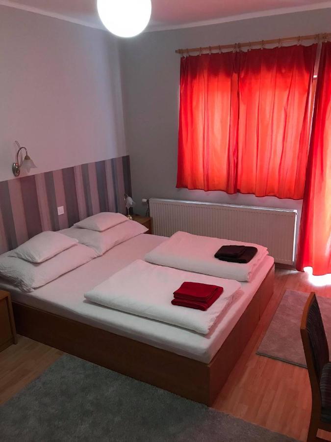 Hunyadi Panzio-Apartman Мако Экстерьер фото