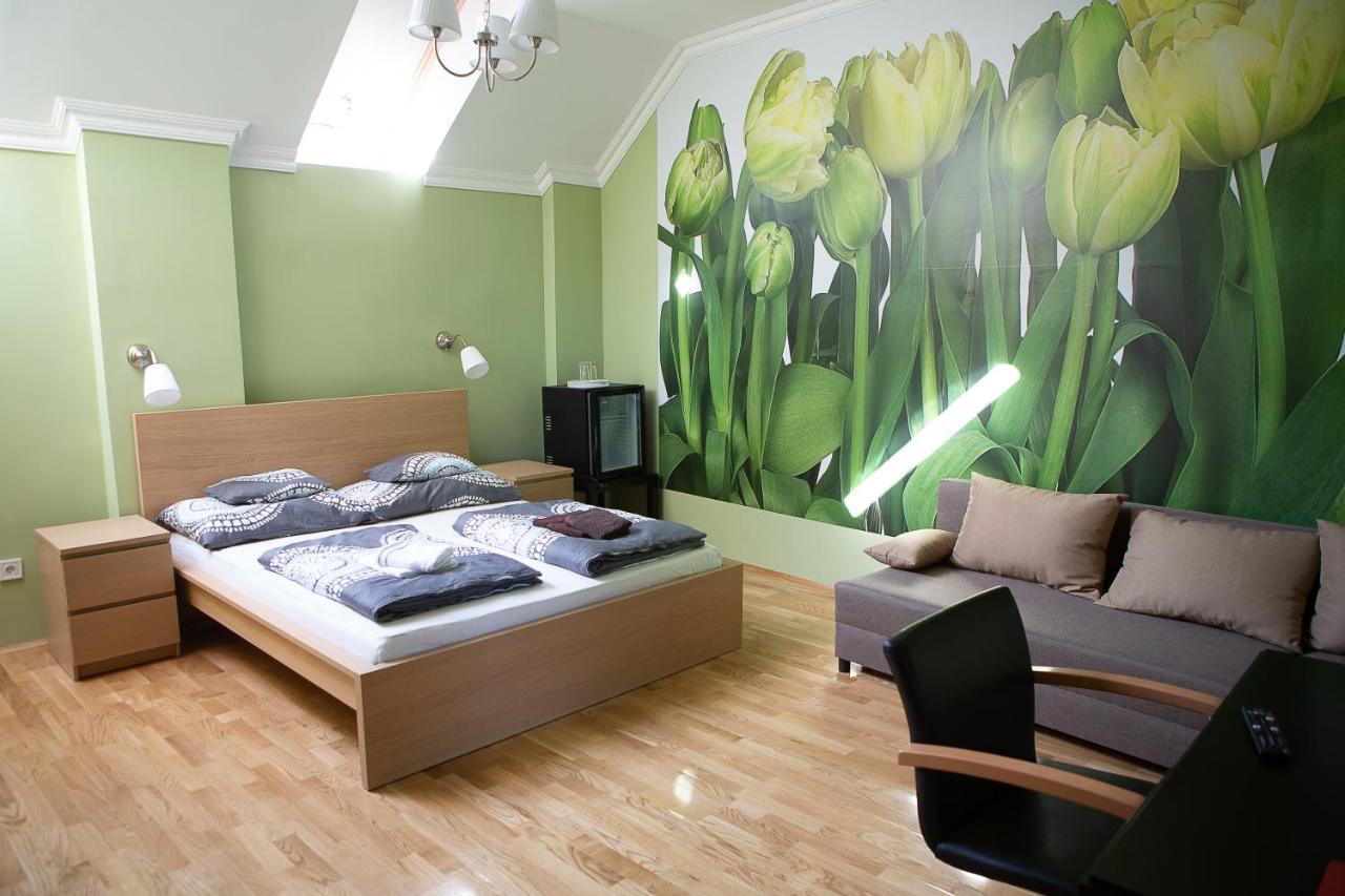 Hunyadi Panzio-Apartman Мако Экстерьер фото